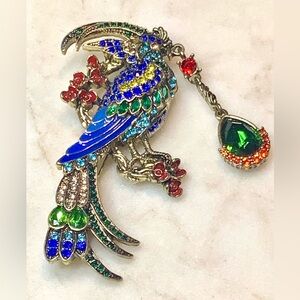 HEIDI DAUS PEACOCK Brooch SIGNED WITH SWAROVSKI Green Blue Accents BRONZE TON